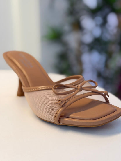 ZAPATILLA TACON BAJO COLOR CREMA